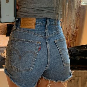 💗RIBCAGE LEVI JEAN SHORTS VINTAGE💗